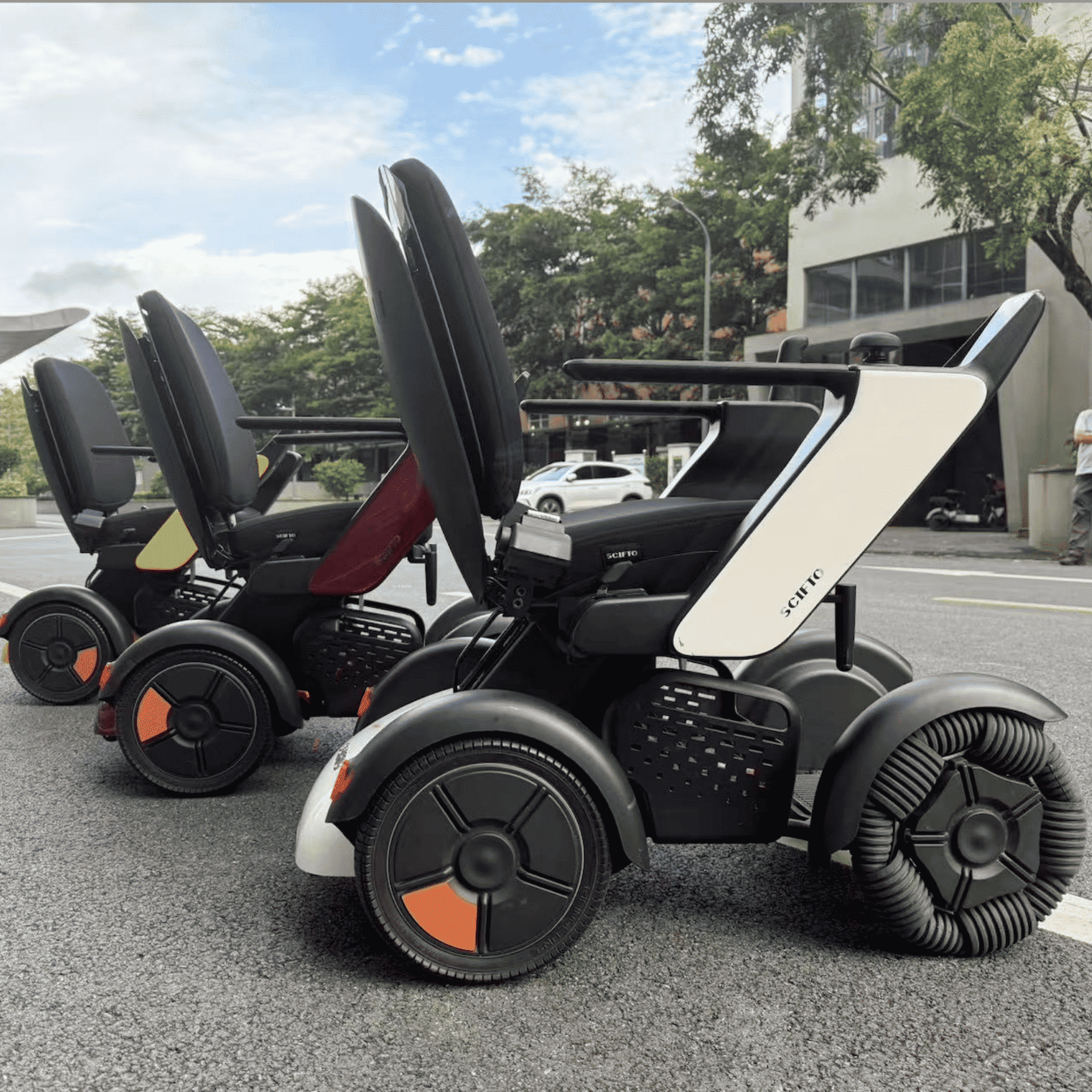 SCIFTO S300 Plus Elektrorollstuhl 64 cm Sitzbreite – 30 km Reichweite, zerlegbar