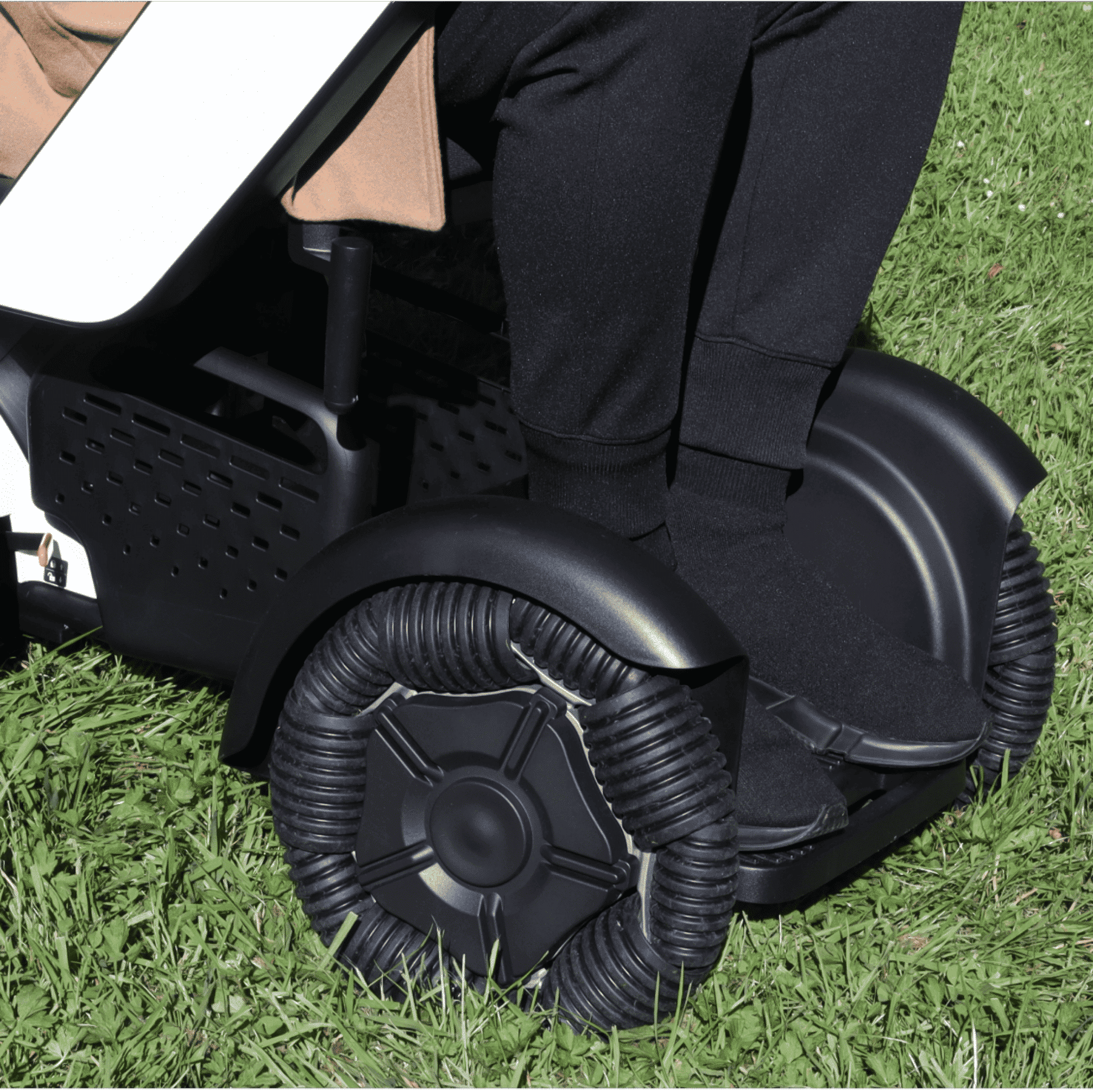 SCIFTO S300 Plus Elektrorollstuhl 64 cm Sitzbreite – 30 km Reichweite, zerlegbar