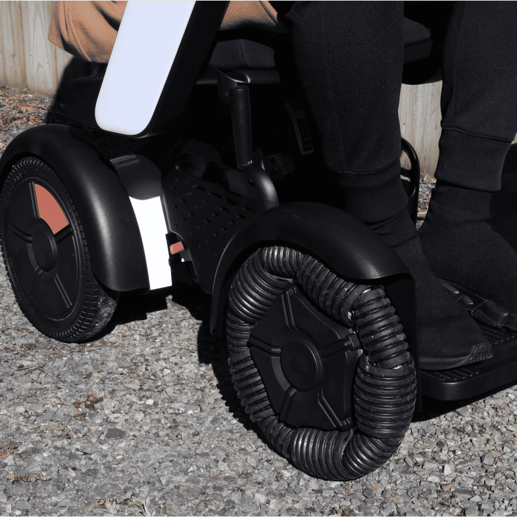 SCIFTO S300 Plus Elektrorollstuhl 64 cm Sitzbreite – 30 km Reichweite, zerlegbar