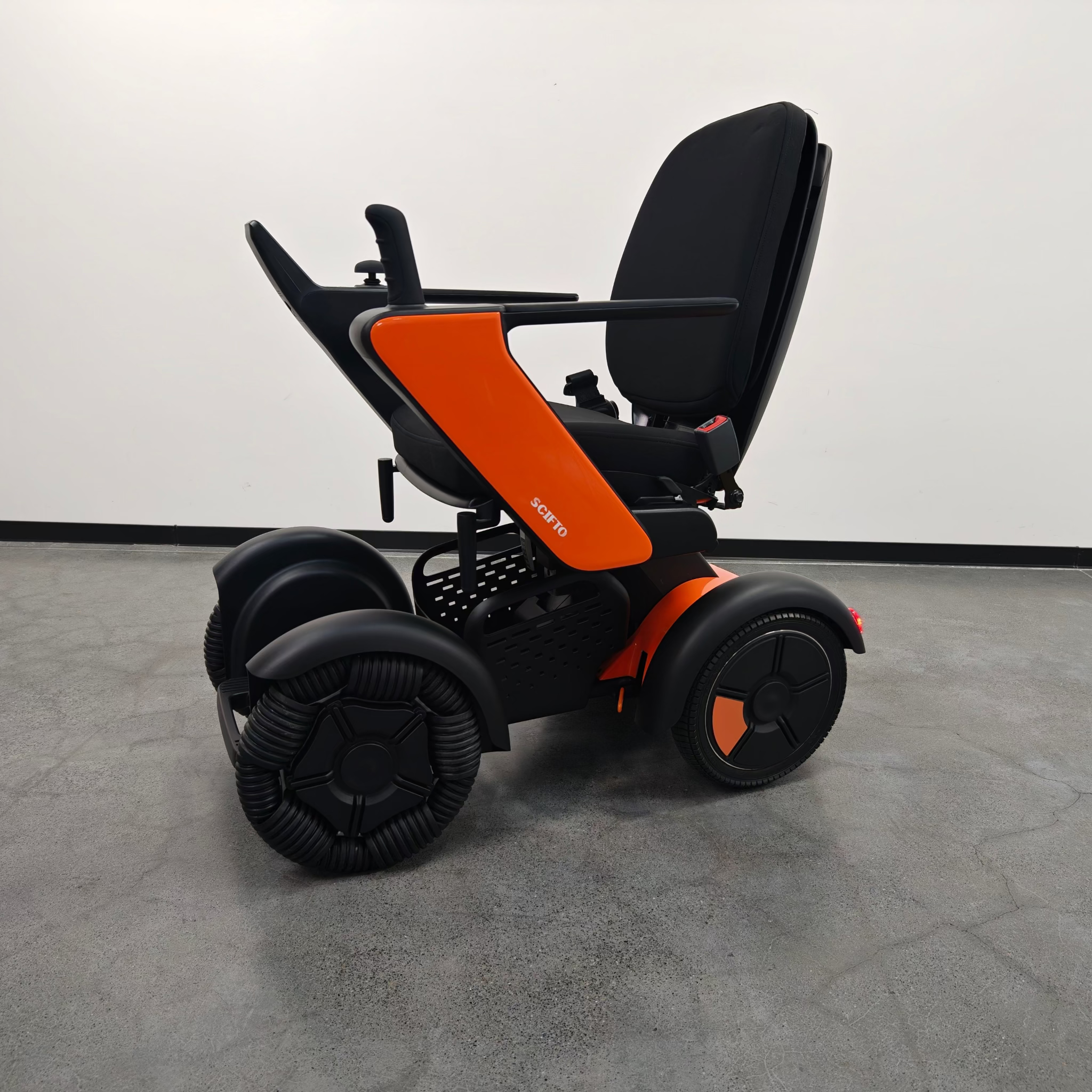 SCIFTO S300 electric wheelchair 57 cm – 30 km range