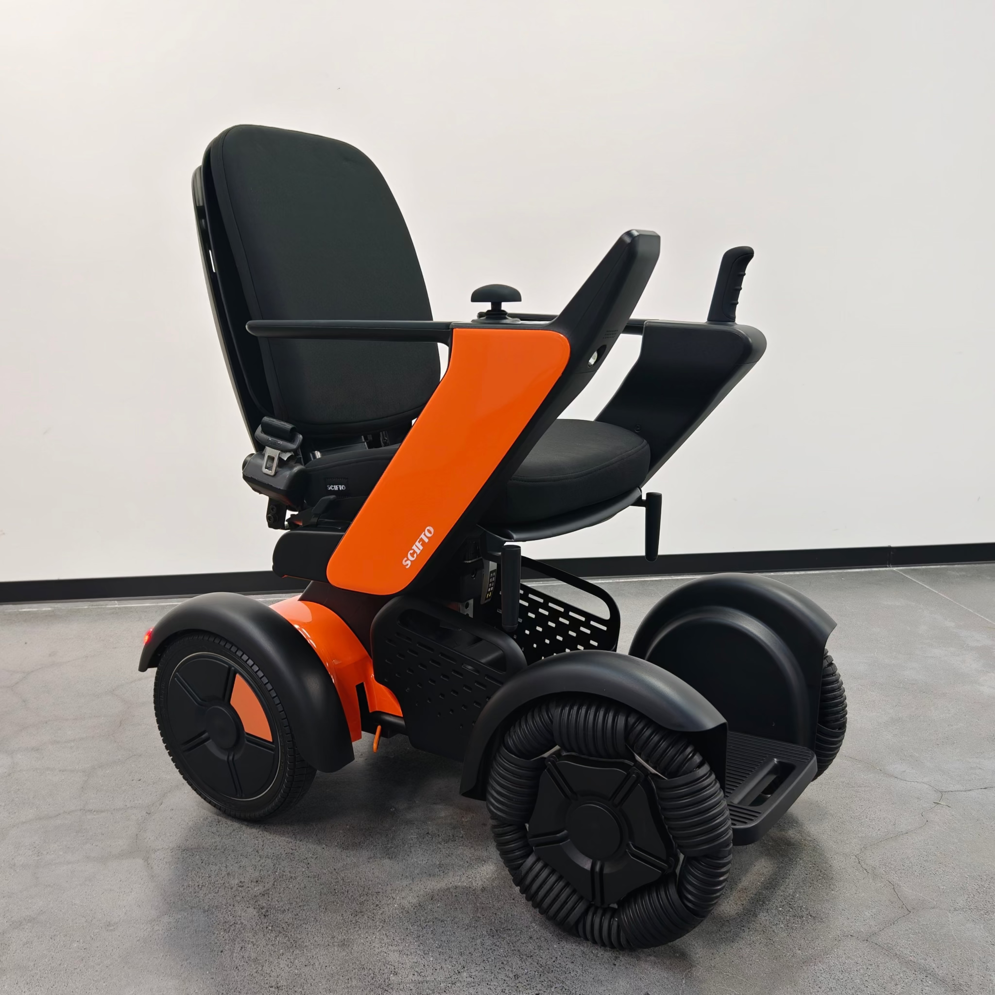 SCIFTO S300 Plus Elektrorollstuhl 64 cm Sitzbreite – 30 km Reichweite, zerlegbar