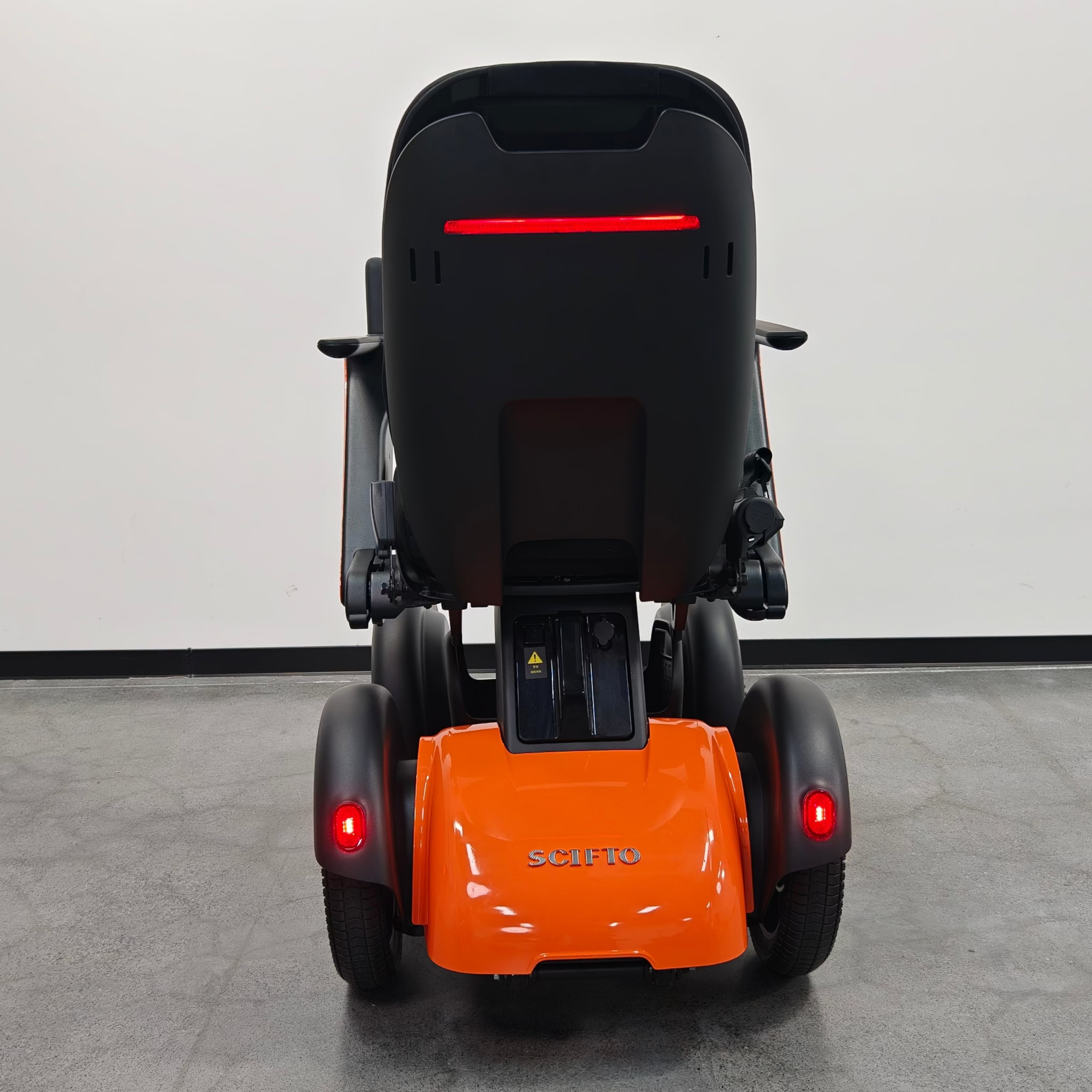 SCIFTO S300 Plus Elektrorollstuhl 64 cm Sitzbreite – 30 km Reichweite, zerlegbar