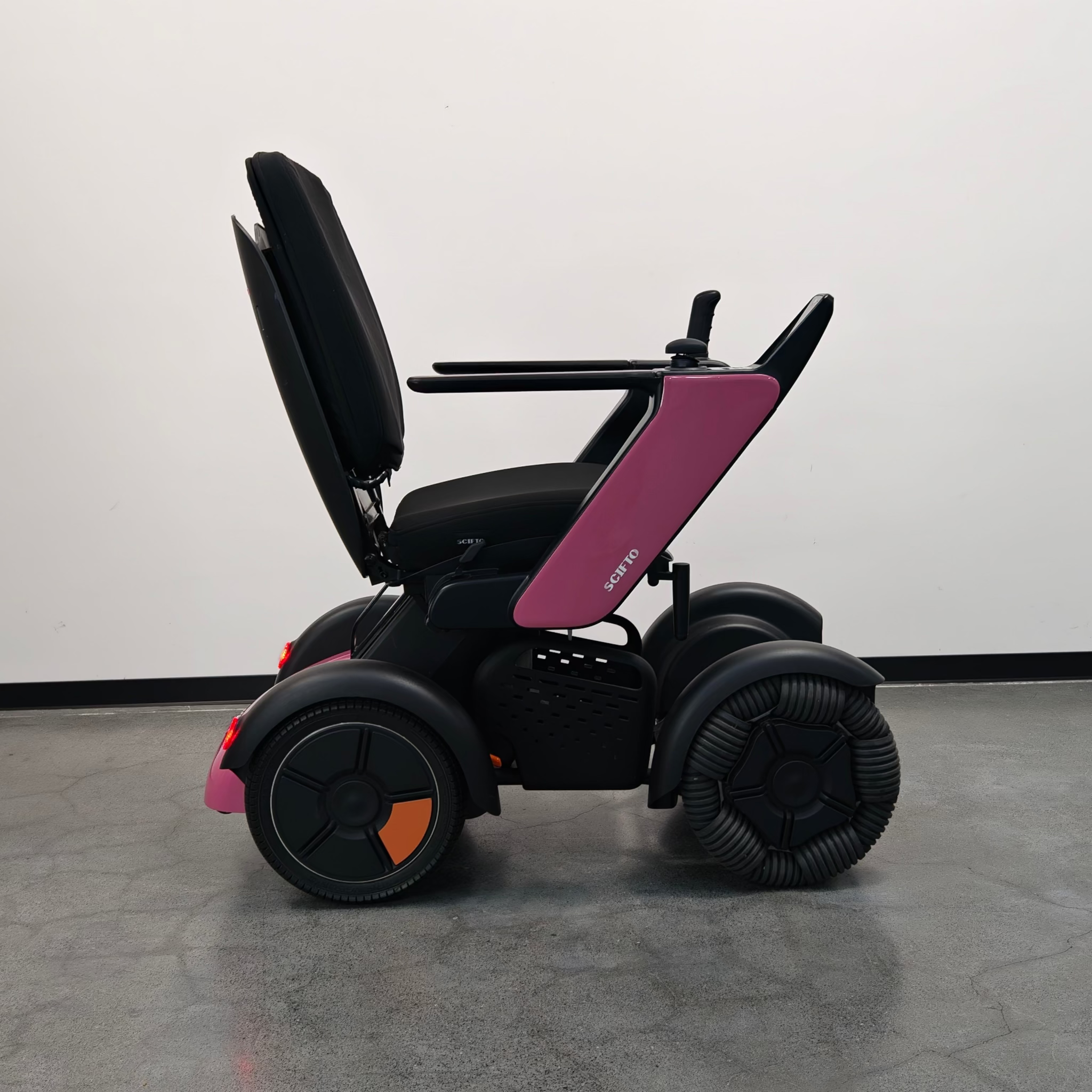 SCIFTO S300 Plus Elektrorollstuhl 64 cm Sitzbreite – 30 km Reichweite, zerlegbar